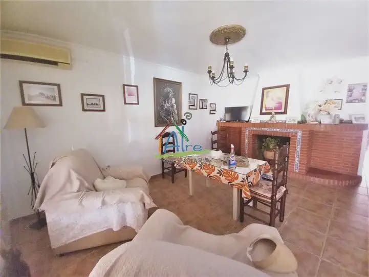 7 bedroom Townhouse for sale in Almonte with garage - € 611,000 (Ref: 9784167)