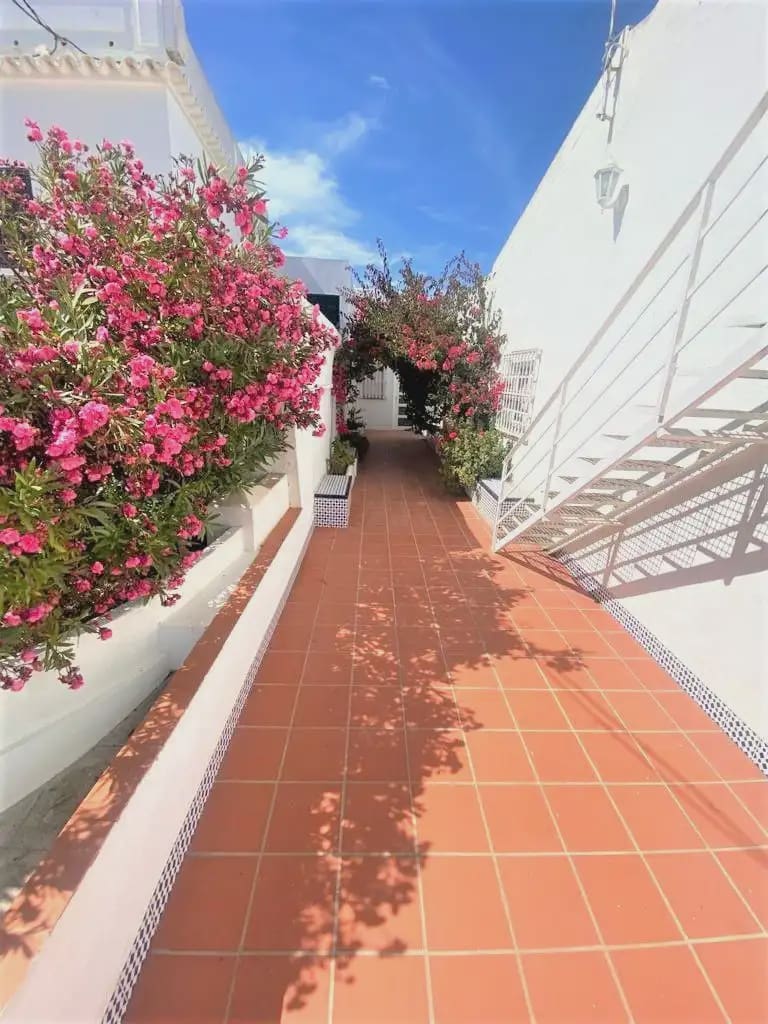 4 bedroom Villa for sale in La Antilla - € 699,000 (Ref: 9784168)