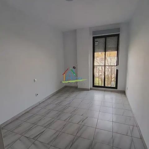 3 Zimmer Wohnung zu verkaufen in Almonte mit Pool - 220.000 € (Ref: 9784175)