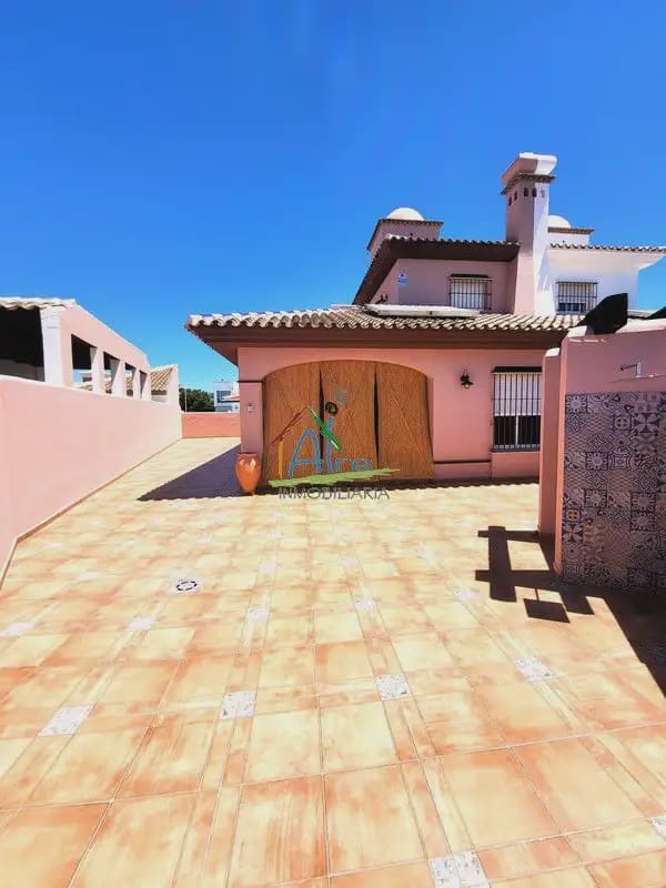 3 bedroom Villa for sale in Almonte with garage - € 330,000 (Ref: 9784178)