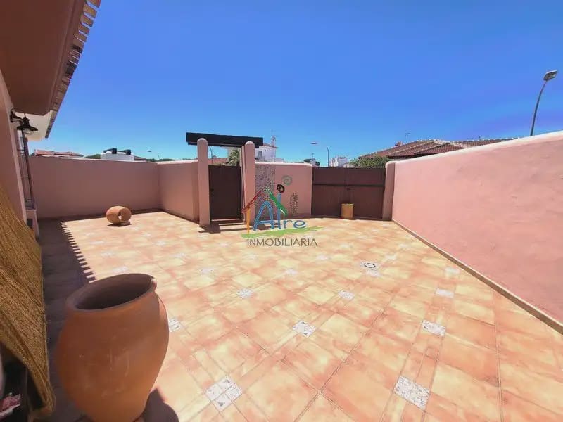 3 bedroom Villa for sale in Almonte with garage - € 330,000 (Ref: 9784178)