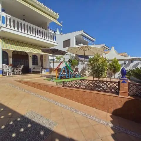 5 bedroom Villa for sale in Almonte with pool garage - € 396,000 (Ref: 9784183)