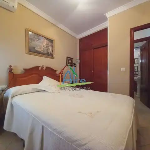 5 bedroom Villa for sale in Almonte with pool garage - € 396,000 (Ref: 9784183)