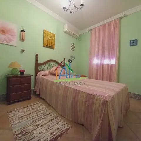 5 bedroom Villa for sale in Almonte with pool garage - € 396,000 (Ref: 9784183)