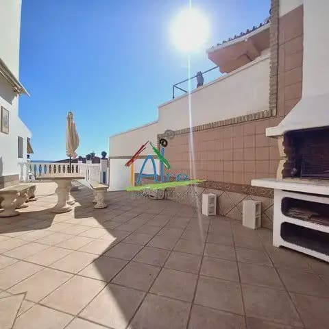 5 bedroom Villa for sale in Almonte with pool garage - € 396,000 (Ref: 9784183)