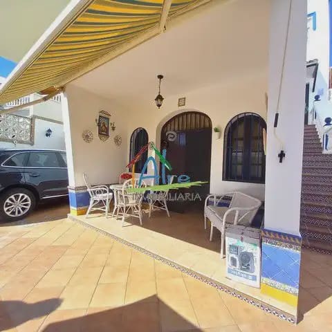 5 Zimmer Villa zu verkaufen in Almonte mit Pool Garage - 396.000 € (Ref: 9784183)