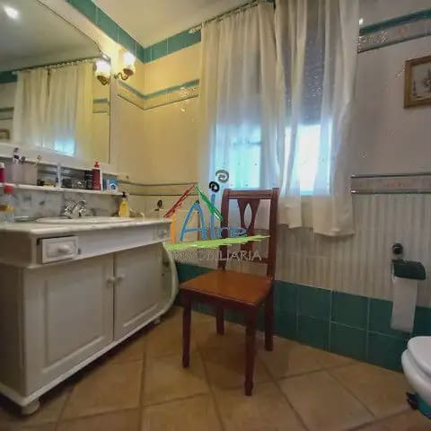 5 bedroom Villa for sale in Almonte with pool garage - € 396,000 (Ref: 9784183)