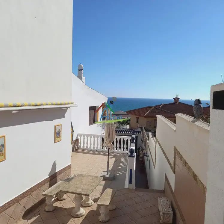 5 bedroom Villa for sale in Almonte with pool garage - € 396,000 (Ref: 9784183)