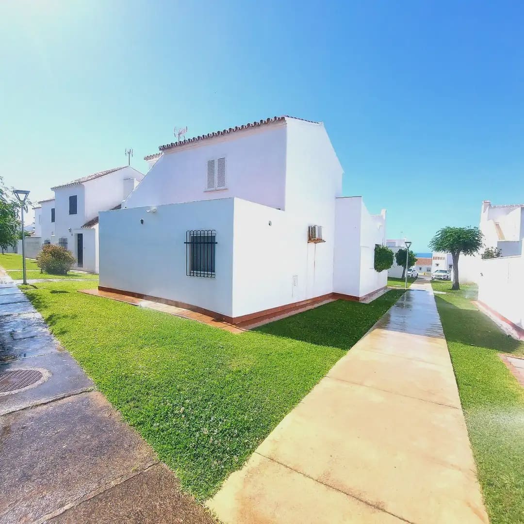 4 Zimmer Reihenhaus zu verkaufen in Almonte mit Garage - 450.000 € (Ref: 9784185)