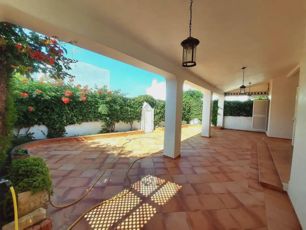 4 Zimmer Reihenhaus zu verkaufen in Almonte mit Garage - 450.000 € (Ref: 9784185)