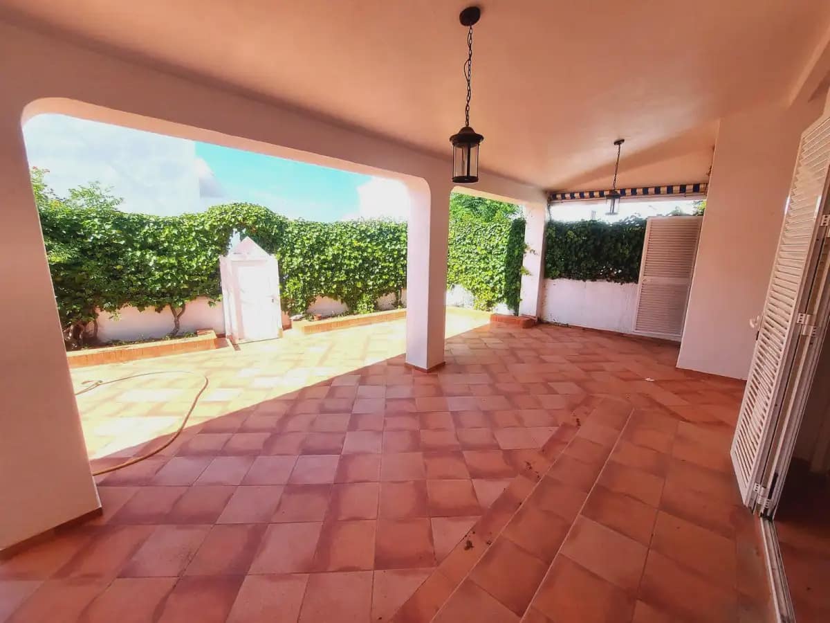 4 Zimmer Reihenhaus zu verkaufen in Almonte mit Garage - 450.000 € (Ref: 9784185)