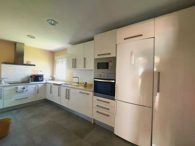 4 Zimmer Reihenhaus zu verkaufen in Almonte mit Garage - 450.000 € (Ref: 9784185)