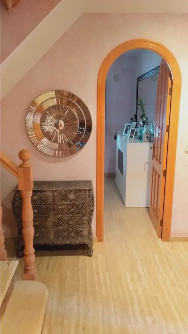 4 soveværelse Villa til salg i Almonte med swimmingpool garage - € 390.000 (Ref: 9784188)