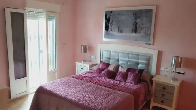 4 soveværelse Villa til salg i Almonte med swimmingpool garage - € 390.000 (Ref: 9784188)