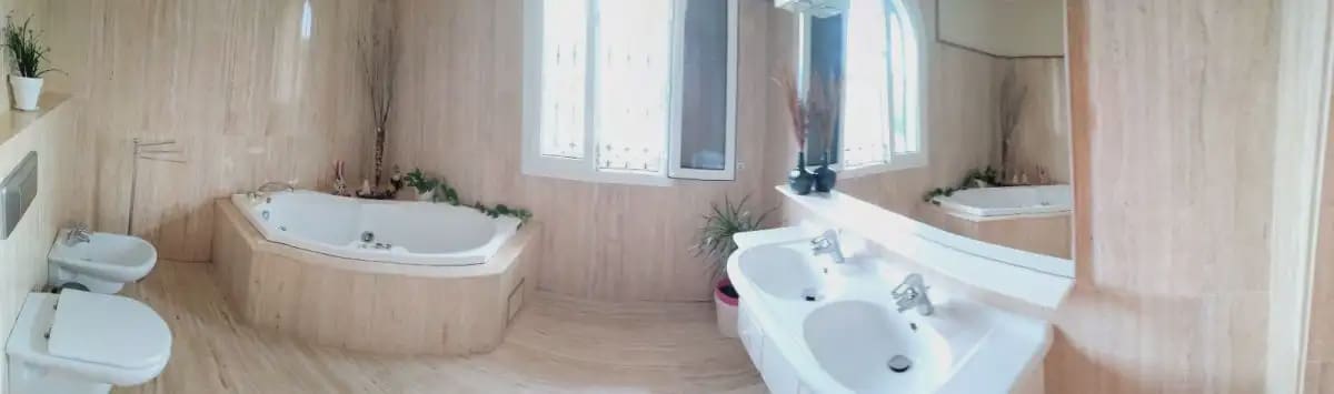 4 soveværelse Villa til salg i Almonte med swimmingpool garage - € 390.000 (Ref: 9784188)