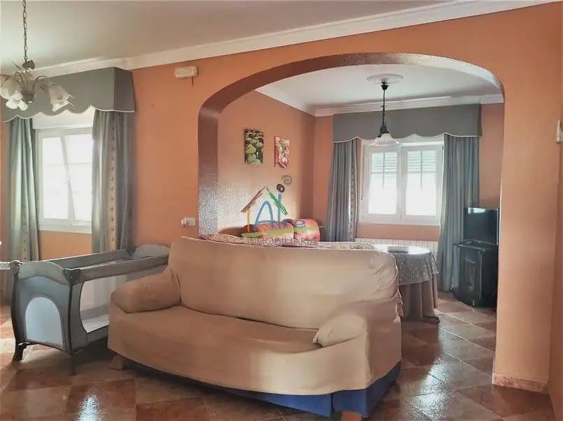 11 soveværelse Villa til salg i Almonte med garage - € 720.000 (Ref: 9784189)