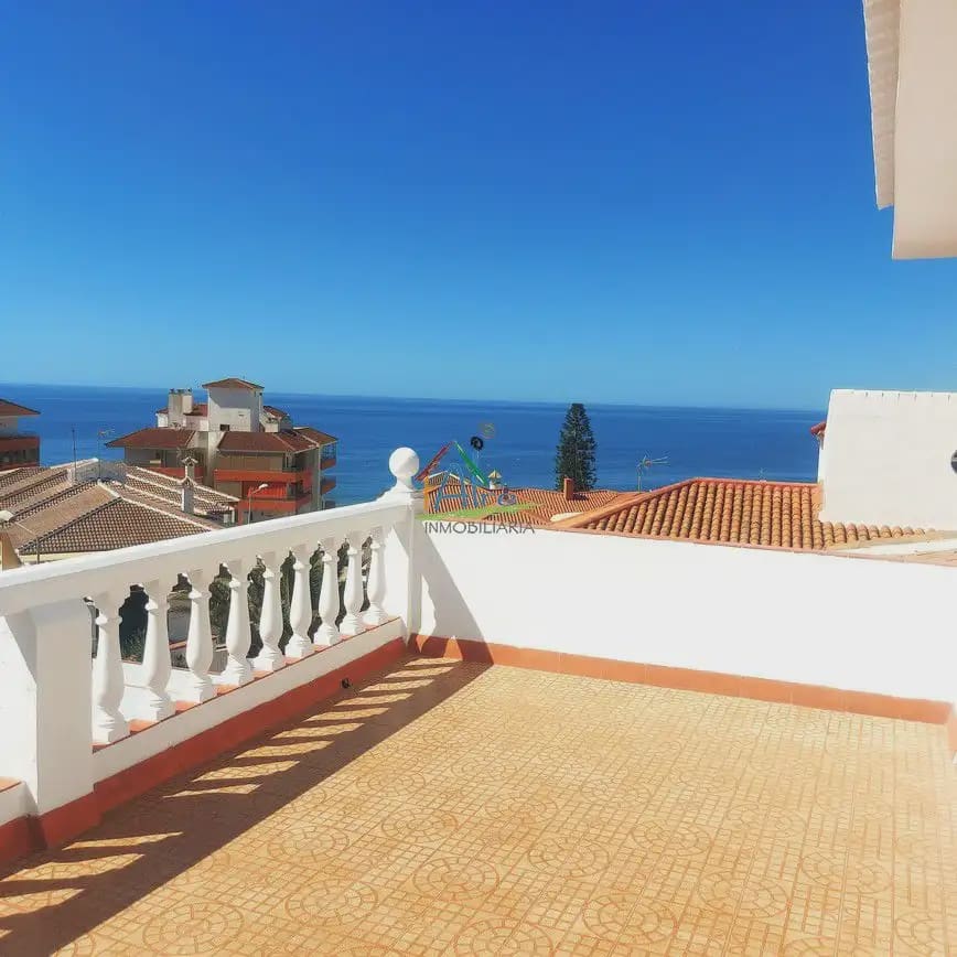 8 camera da letto Villetta a Schiera in vendita in Almonte con garage - 330.000 € (Rif: 9784191)