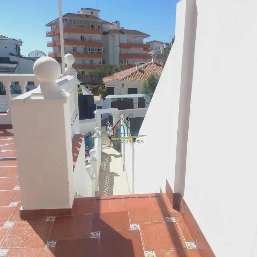 8 camera da letto Villetta a Schiera in vendita in Almonte con garage - 330.000 € (Rif: 9784191)