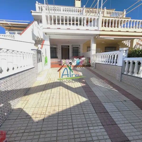 8 camera da letto Villetta a Schiera in vendita in Almonte con garage - 330.000 € (Rif: 9784191)