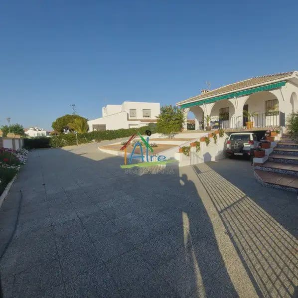 3 bedroom Villa for sale in Almonte with garage - € 311,000 (Ref: 9784200)