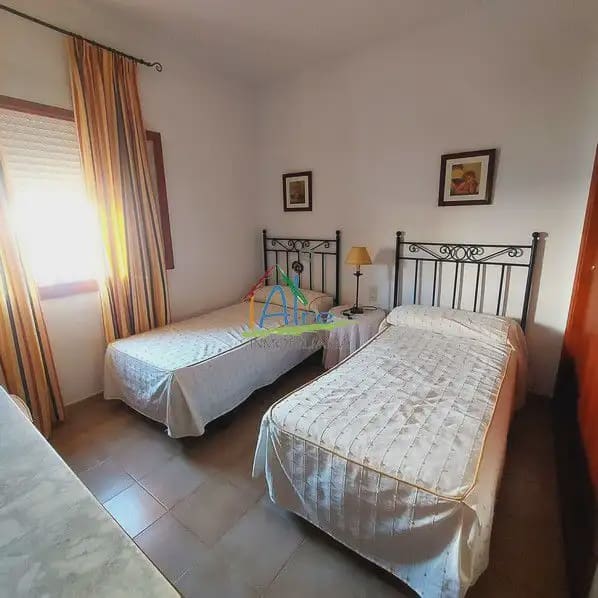 3 bedroom Villa for sale in Almonte with garage - € 311,000 (Ref: 9784200)