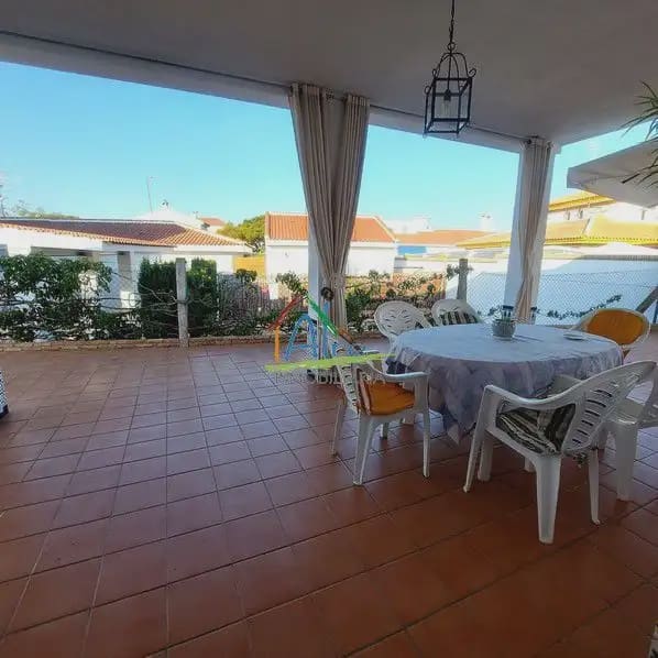 3 bedroom Villa for sale in Almonte with garage - € 311,000 (Ref: 9784200)