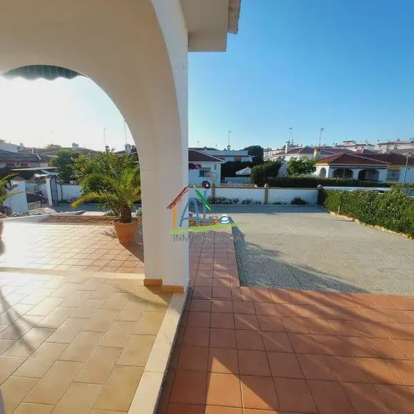 3 bedroom Villa for sale in Almonte with garage - € 311,000 (Ref: 9784200)