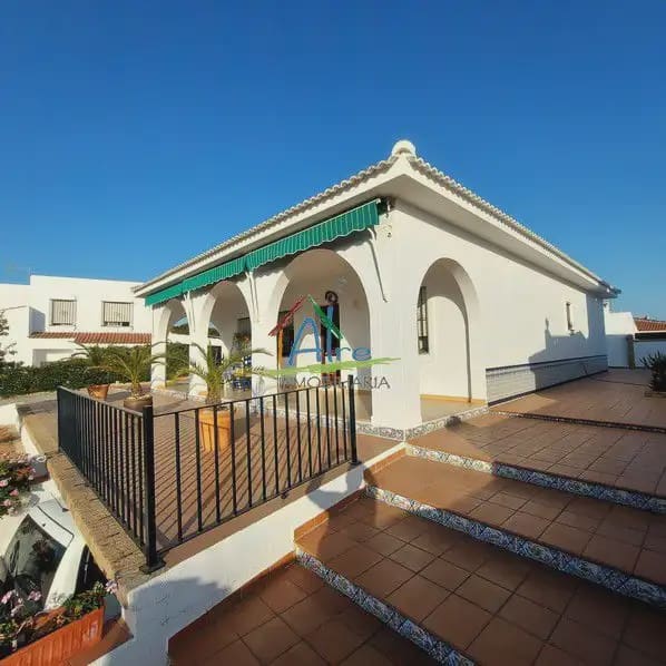 3 bedroom Villa for sale in Almonte with garage - € 311,000 (Ref: 9784200)
