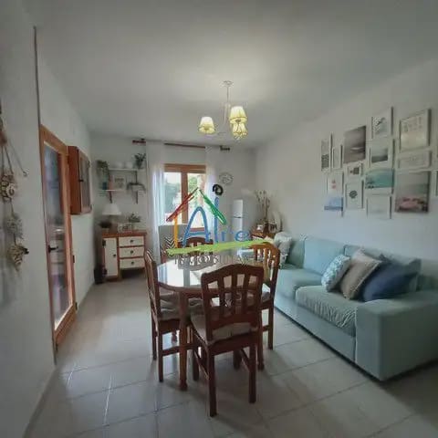 11 soveværelse Semi-Rækkehus til salg i Almonte med garage - € 400.000 (Ref: 9784202)