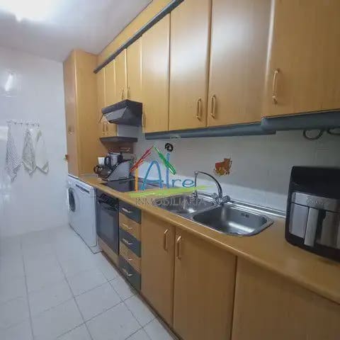 11 soveværelse Semi-Rækkehus til salg i Almonte med garage - € 400.000 (Ref: 9784202)