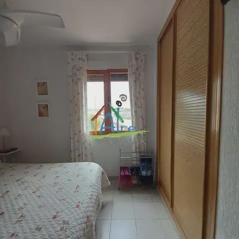 11 soveværelse Semi-Rækkehus til salg i Almonte med garage - € 400.000 (Ref: 9784202)