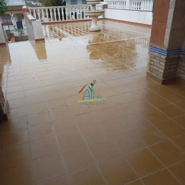 11 soveværelse Semi-Rækkehus til salg i Almonte med garage - € 400.000 (Ref: 9784202)