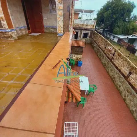 11 soveværelse Semi-Rækkehus til salg i Almonte med garage - € 400.000 (Ref: 9784202)