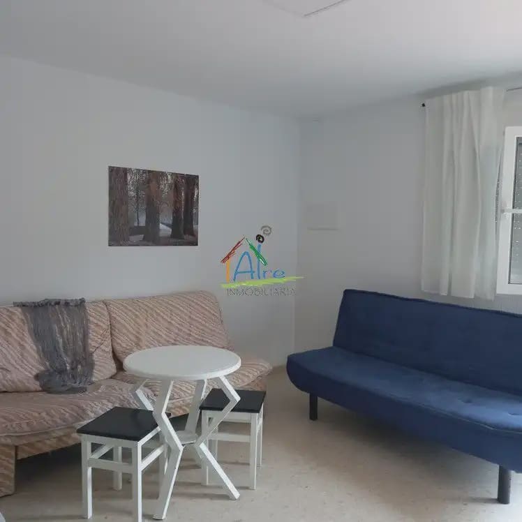 11 soveværelse Semi-Rækkehus til salg i Almonte med garage - € 400.000 (Ref: 9784202)