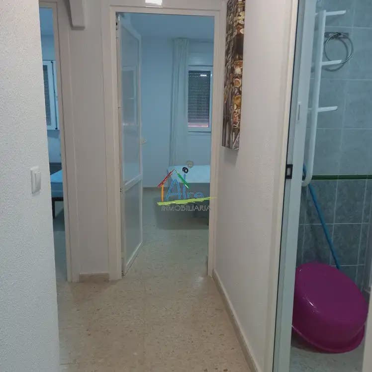 11 soveværelse Semi-Rækkehus til salg i Almonte med garage - € 400.000 (Ref: 9784202)