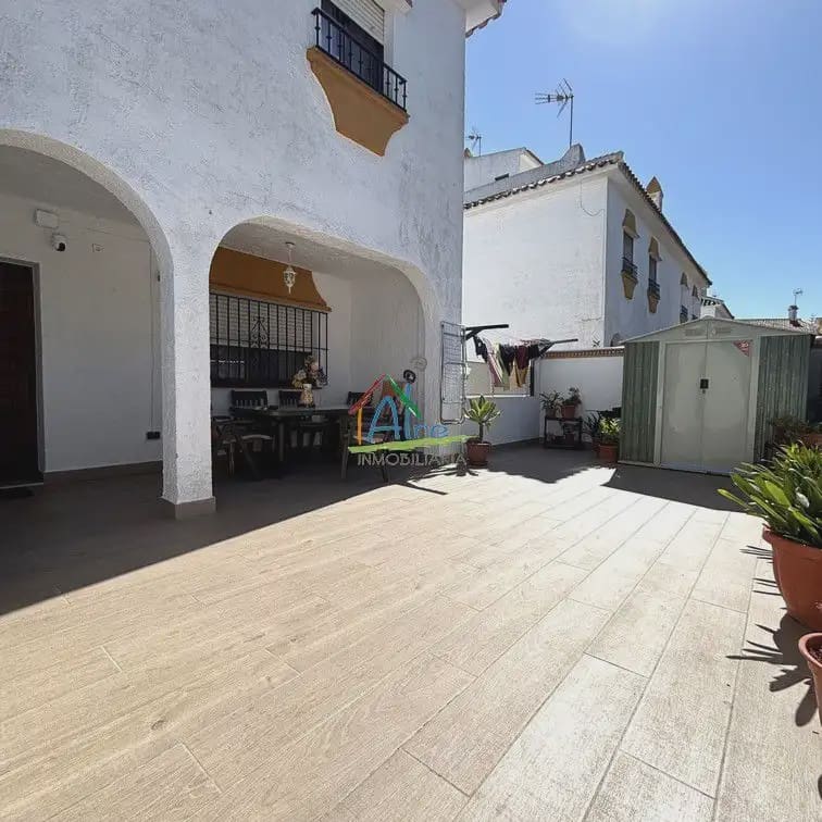 3 makuuhuone Omakotitalo vuokrattavana paikassa Almonte mukana uima-altaan - 7 000 € (Ref: 9784203)