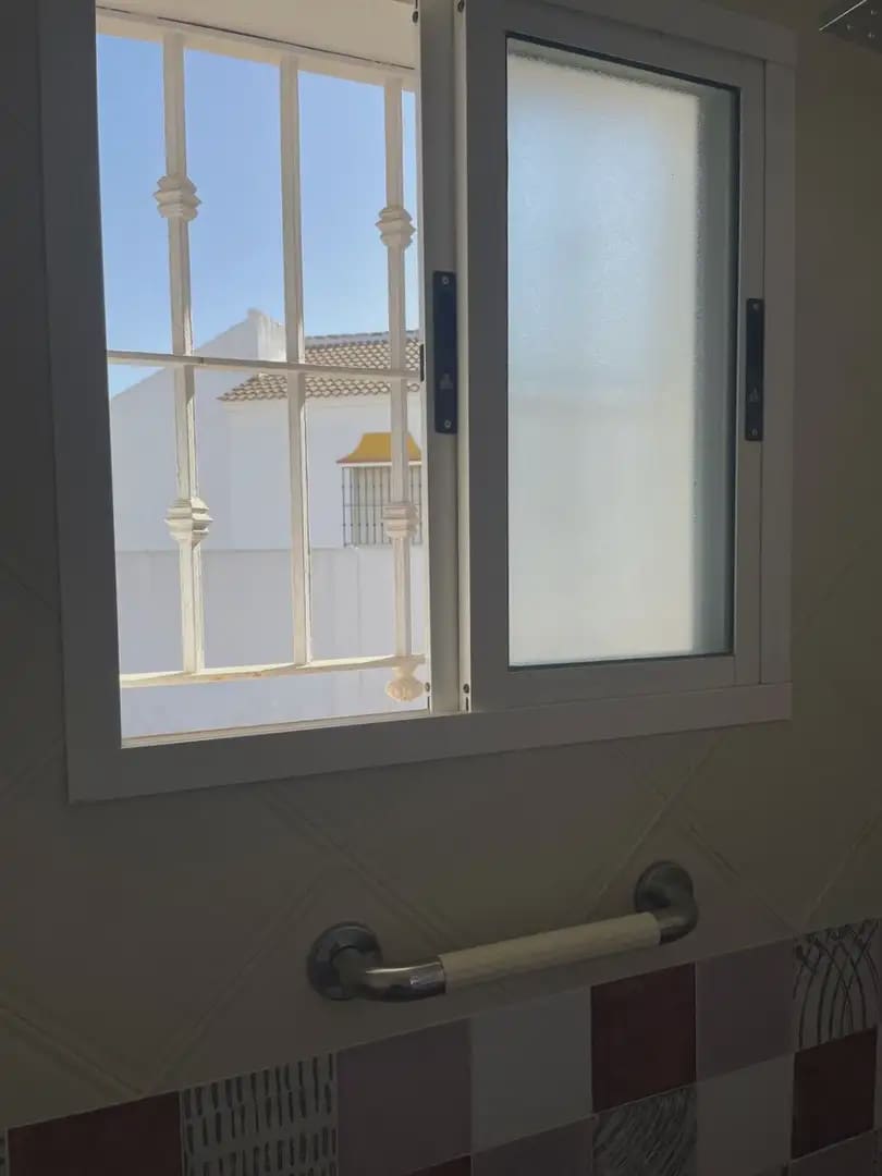 5 bedroom Villa for sale in Almonte with garage - € 457,000 (Ref: 9784204)