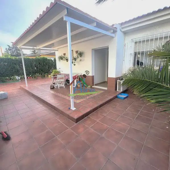 4 soveværelse Byhus til salg i Almonte med garage - € 295.000 (Ref: 9784208)