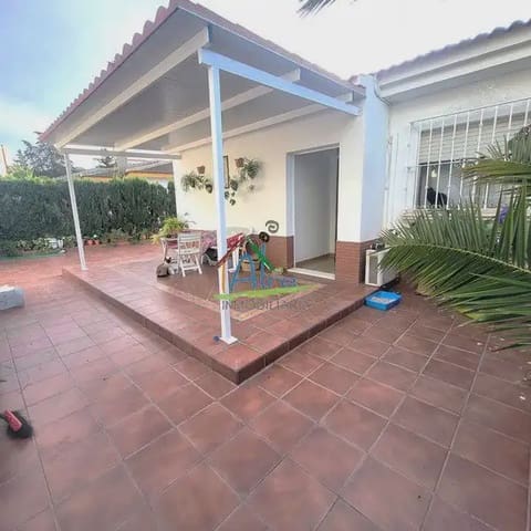 4 soveværelse Byhus til salg i Almonte med garage - € 295.000 (Ref: 9784208)