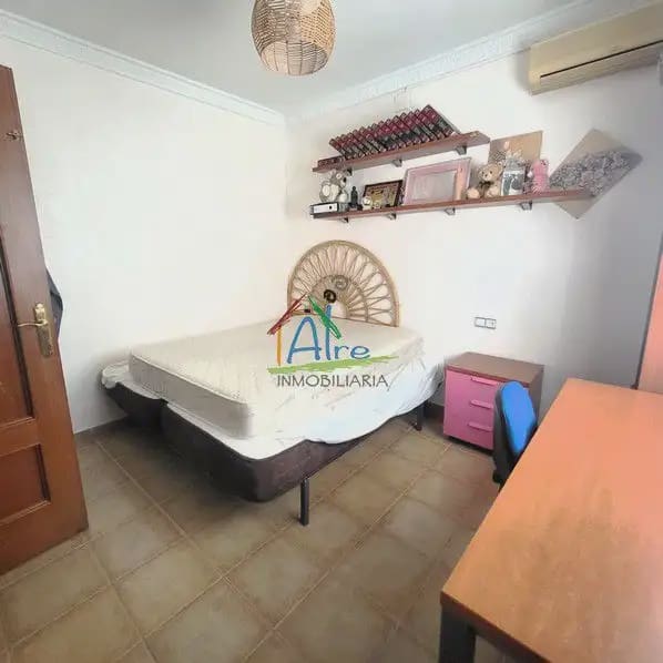 4 soveværelse Byhus til salg i Almonte med garage - € 295.000 (Ref: 9784208)