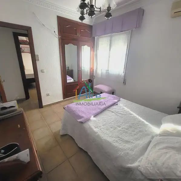 4 soveværelse Byhus til salg i Almonte med garage - € 295.000 (Ref: 9784208)