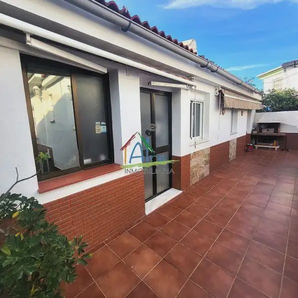 4 soveværelse Byhus til salg i Almonte med garage - € 295.000 (Ref: 9784208)