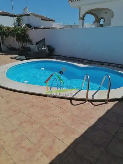 5 bedroom Villa for sale in Almonte with pool - € 420,000 (Ref: 9784209)