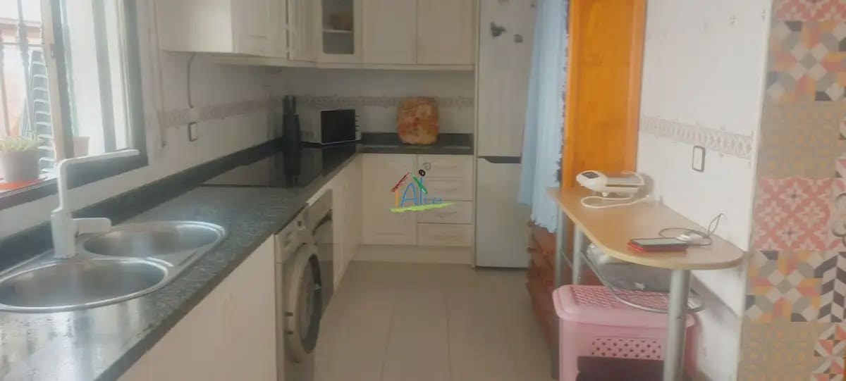 5 bedroom Villa for sale in Almonte with pool - € 420,000 (Ref: 9784209)