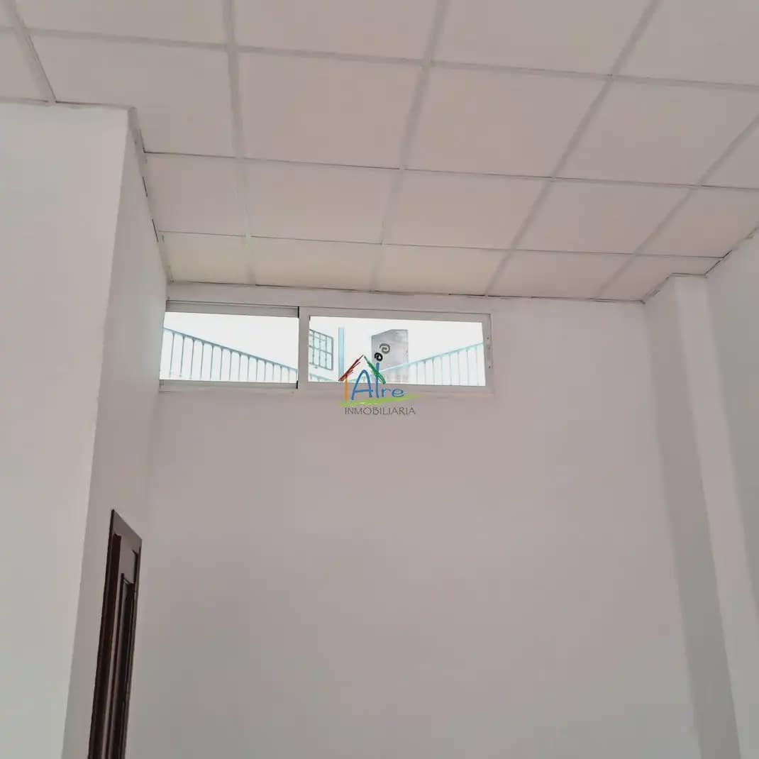 Commerciale in vendita in Pilas - 28.000 € (Rif: 9784213)