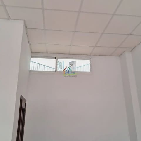 Local Commercial à vendre à Pilas - 28 000 € (Ref: 9784213)