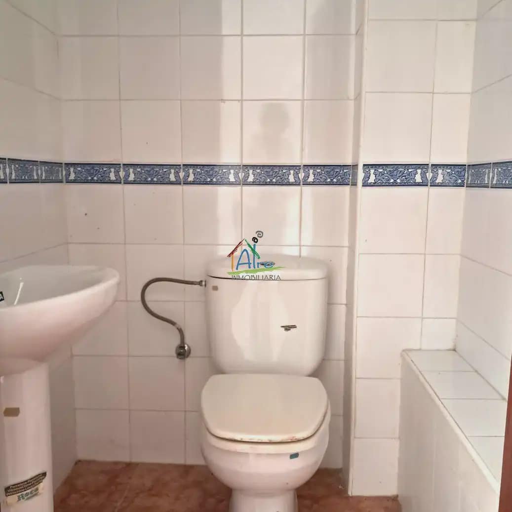 Commerciale in vendita in Pilas - 28.000 € (Rif: 9784213)