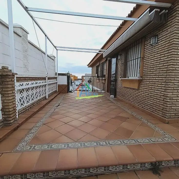 5 Zimmer Doppelhaus zu verkaufen in Almonte mit Garage - 373.000 € (Ref: 9784214)