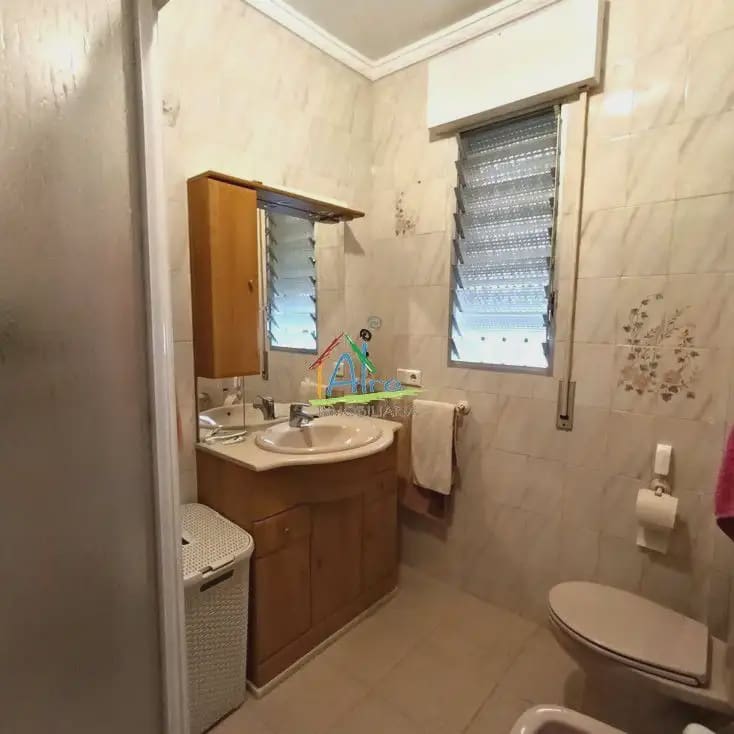 5 Zimmer Doppelhaus zu verkaufen in Almonte mit Garage - 373.000 € (Ref: 9784214)