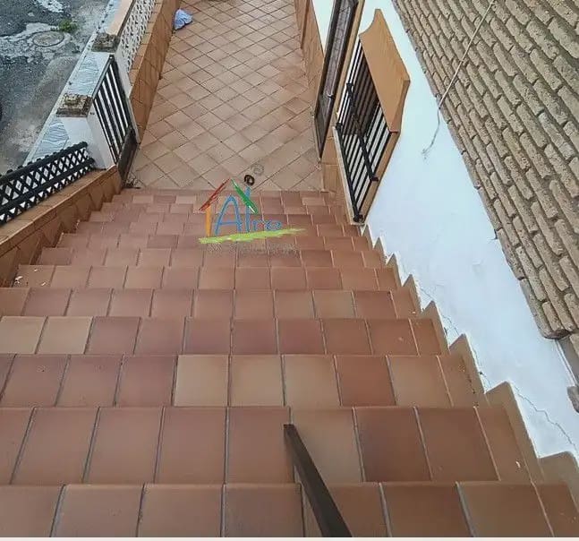 5 Zimmer Doppelhaus zu verkaufen in Almonte mit Garage - 373.000 € (Ref: 9784214)